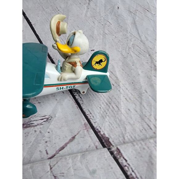 Disney Donald Duck in Die Cast Plane Animal Kingdom Harambe Wildlife Reserve - Picture 3 of 7